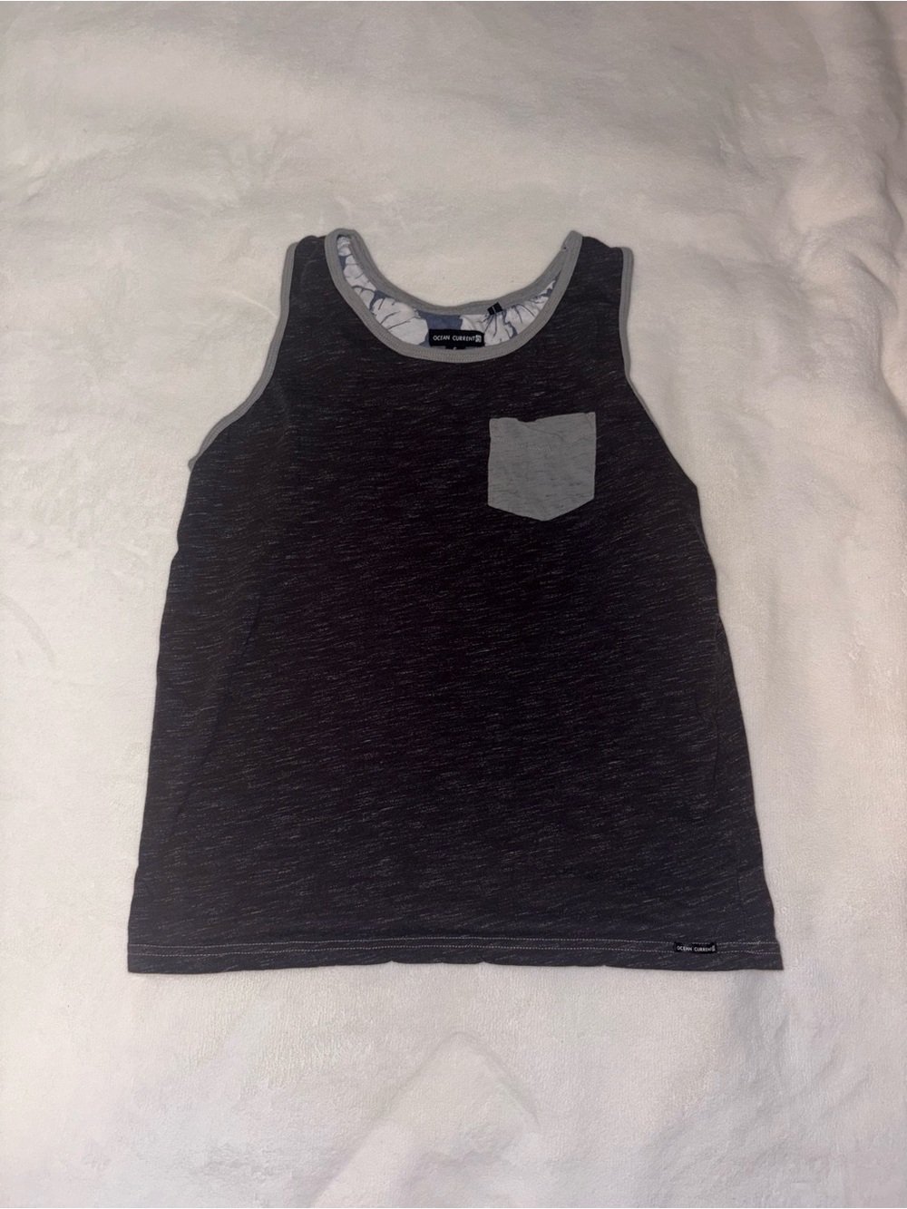 ( 3 for $15) Ocean Current Surfer TankTop (Men’s Small)